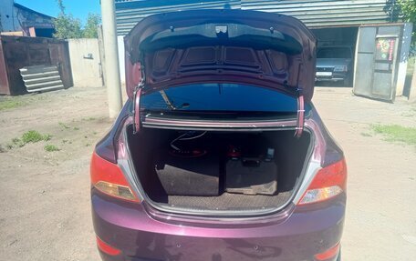 Hyundai Solaris II рестайлинг, 2012 год, 750 000 рублей, 4 фотография
