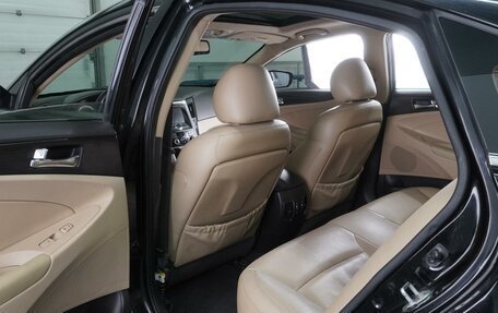 Hyundai Sonata VI, 2011 год, 1 259 000 рублей, 11 фотография