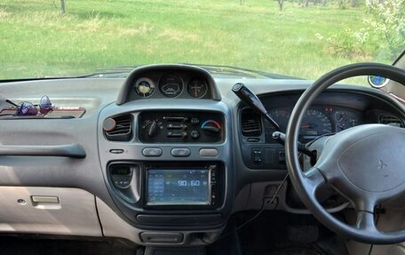 Mitsubishi Delica IV, 1995 год, 750 000 рублей, 7 фотография