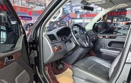 Volkswagen Multivan T6 рестайлинг, 2015 год, 2 750 000 рублей, 7 фотография
