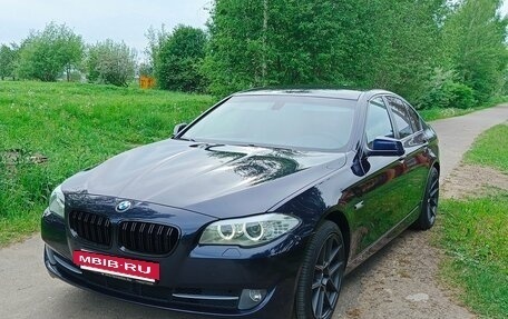 BMW 5 серия, 2011 год, 1 680 000 рублей, 2 фотография