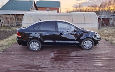 Volkswagen Polo VI (EU Market), 2015 год, 490 000 рублей, 4 фотография