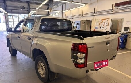 Mitsubishi L200 IV рестайлинг, 2019 год, 1 900 000 рублей, 5 фотография
