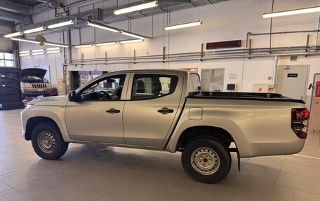 Mitsubishi L200 IV рестайлинг, 2019 год, 1 900 000 рублей, 9 фотография