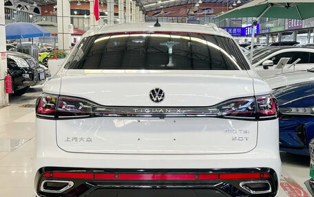 Volkswagen Tiguan II, 2022 год, 3 000 400 рублей, 5 фотография
