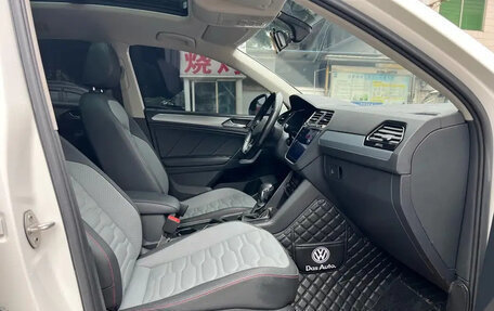 Volkswagen Tiguan II, 2022 год, 3 000 400 рублей, 16 фотография