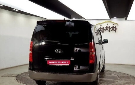 Hyundai Grand Starex Grand Starex I рестайлинг 2, 2019 год, 2 960 000 рублей, 3 фотография