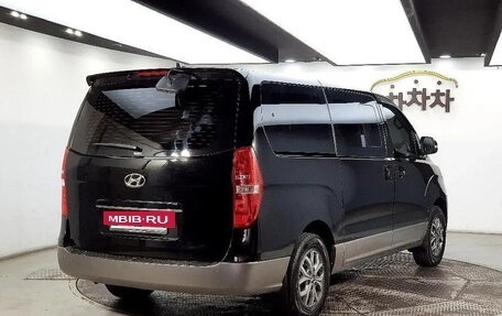 Hyundai Grand Starex Grand Starex I рестайлинг 2, 2019 год, 2 960 000 рублей, 4 фотография