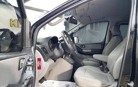 Hyundai Grand Starex Grand Starex I рестайлинг 2, 2019 год, 2 960 000 рублей, 5 фотография