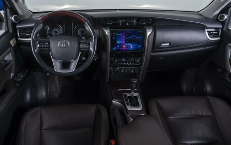 Toyota Fortuner II, 2018 год, 2 998 000 рублей, 10 фотография