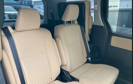 Toyota Noah III, 2014 год, 1 360 000 рублей, 5 фотография