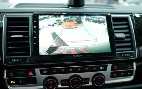 Volkswagen Multivan T6 рестайлинг, 2019 год, 4 890 000 рублей, 16 фотография