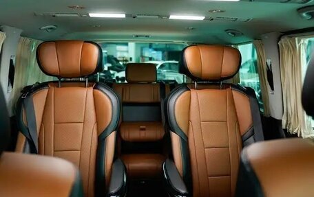 Volkswagen Multivan T6 рестайлинг, 2019 год, 4 890 000 рублей, 18 фотография