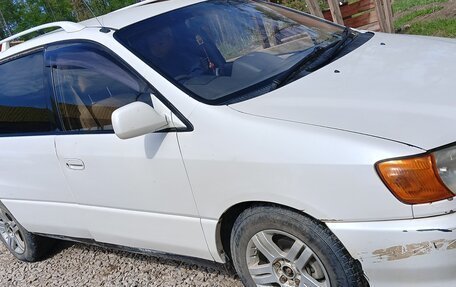 Toyota Ipsum II, 2000 год, 500 000 рублей, 8 фотография