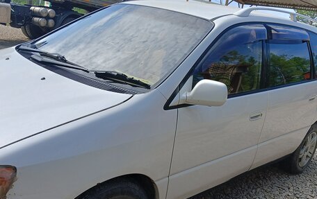 Toyota Ipsum II, 2000 год, 500 000 рублей, 4 фотография