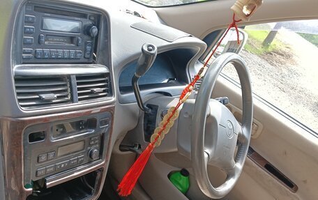 Toyota Ipsum II, 2000 год, 500 000 рублей, 11 фотография