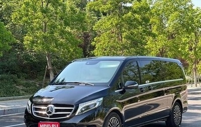 Mercedes-Benz V-Класс, 2019 год, 4 640 000 рублей, 1 фотография