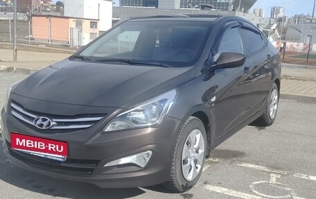 Hyundai Solaris II рестайлинг, 2015 год, 1 090 000 рублей, 4 фотография