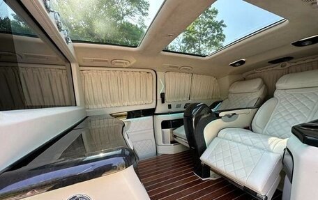Mercedes-Benz V-Класс, 2019 год, 4 640 000 рублей, 4 фотография