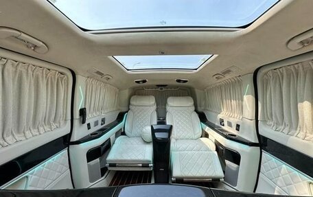 Mercedes-Benz V-Класс, 2019 год, 4 640 000 рублей, 6 фотография