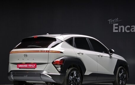 Hyundai Kona I, 2022 год, 1 750 777 рублей, 3 фотография