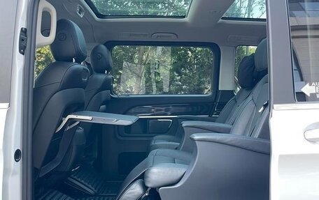 Mercedes-Benz V-Класс, 2018 год, 4 160 000 рублей, 6 фотография