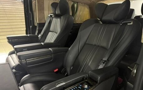 Mercedes-Benz V-Класс, 2018 год, 4 610 000 рублей, 4 фотография
