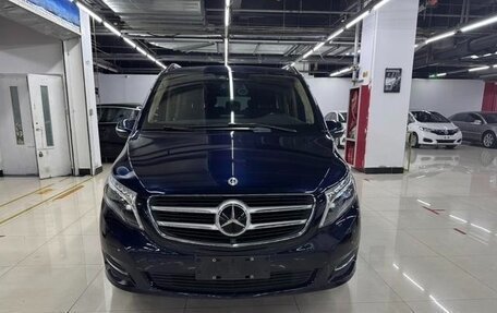 Mercedes-Benz V-Класс, 2018 год, 4 610 000 рублей, 11 фотография