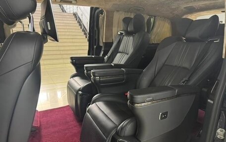 Mercedes-Benz V-Класс, 2018 год, 4 610 000 рублей, 15 фотография