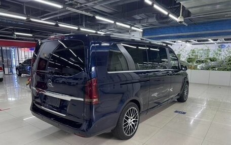 Mercedes-Benz V-Класс, 2018 год, 4 610 000 рублей, 13 фотография