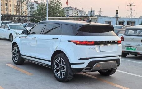 Land Rover Range Rover Evoque II, 2022 год, 3 200 000 рублей, 2 фотография