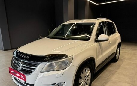 Volkswagen Tiguan I, 2010 год, 1 000 000 рублей, 2 фотография