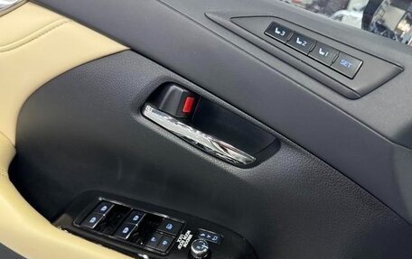 Toyota Alphard III, 2020 год, 7 380 000 рублей, 10 фотография
