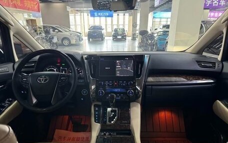Toyota Alphard III, 2020 год, 7 380 000 рублей, 6 фотография