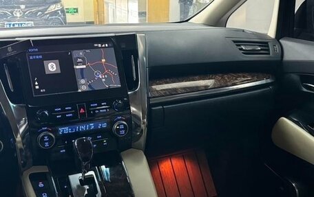 Toyota Alphard III, 2020 год, 7 380 000 рублей, 20 фотография