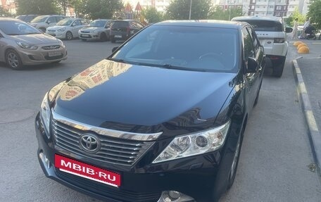 Toyota Camry, 2014 год, 1 800 000 рублей, 2 фотография