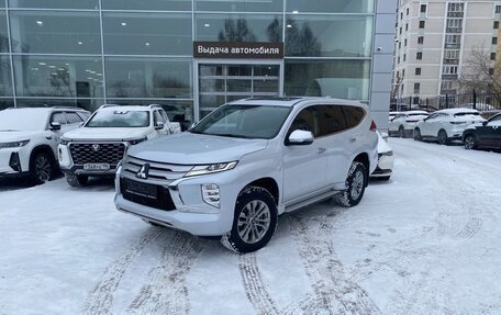 Mitsubishi Pajero Sport III рестайлинг, 2020 год, 3 750 000 рублей, 2 фотография