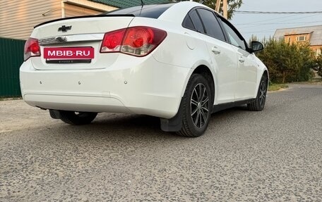 Chevrolet Cruze II, 2011 год, 700 000 рублей, 5 фотография