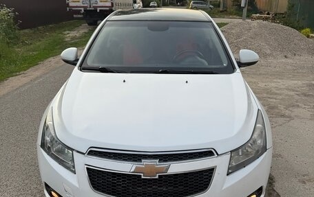 Chevrolet Cruze II, 2011 год, 700 000 рублей, 3 фотография