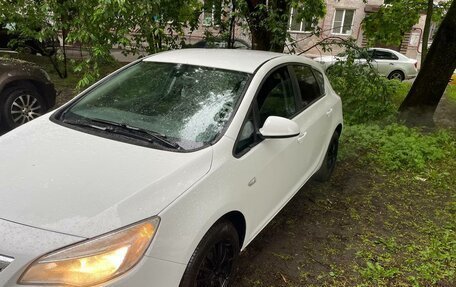 Opel Astra J, 2011 год, 665 000 рублей, 4 фотография