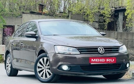 Volkswagen Jetta VI, 2011 год, 649 000 рублей, 3 фотография