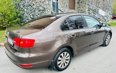 Volkswagen Jetta VI, 2011 год, 649 000 рублей, 13 фотография