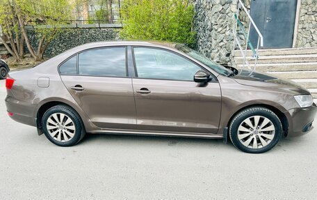 Volkswagen Jetta VI, 2011 год, 649 000 рублей, 12 фотография