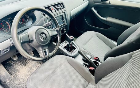 Volkswagen Jetta VI, 2011 год, 649 000 рублей, 21 фотография