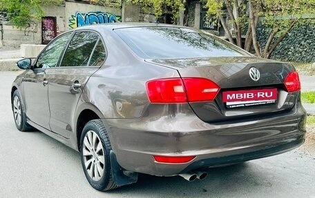 Volkswagen Jetta VI, 2011 год, 649 000 рублей, 9 фотография