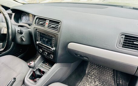 Volkswagen Jetta VI, 2011 год, 649 000 рублей, 18 фотография