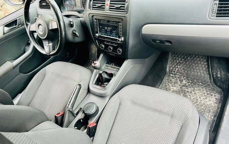 Volkswagen Jetta VI, 2011 год, 649 000 рублей, 17 фотография
