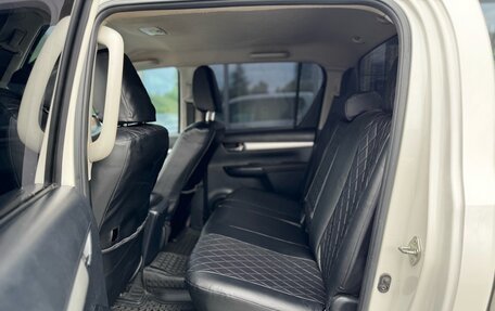 Toyota Hilux VIII, 2019 год, 2 680 000 рублей, 12 фотография