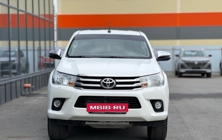 Toyota Hilux VIII, 2019 год, 2 680 000 рублей, 2 фотография