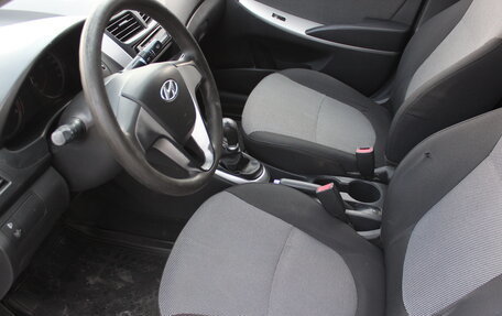 Hyundai Solaris II рестайлинг, 2011 год, 677 000 рублей, 10 фотография